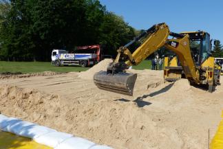 Budowa boiska do siatkówki plażowej